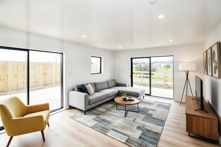 Photo of property in 107 Mutetai Road, Clarks Beach, 2122