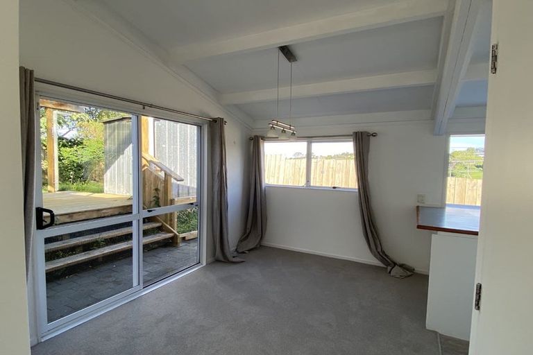 Photo of property in 1a Wiriana Place, Stanmore Bay, Whangaparaoa, 0932