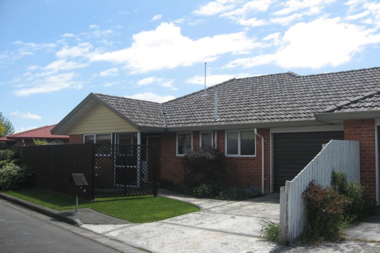 Photo of property in 1/4 Topaz Place, Bishopdale, Christchurch, 8053