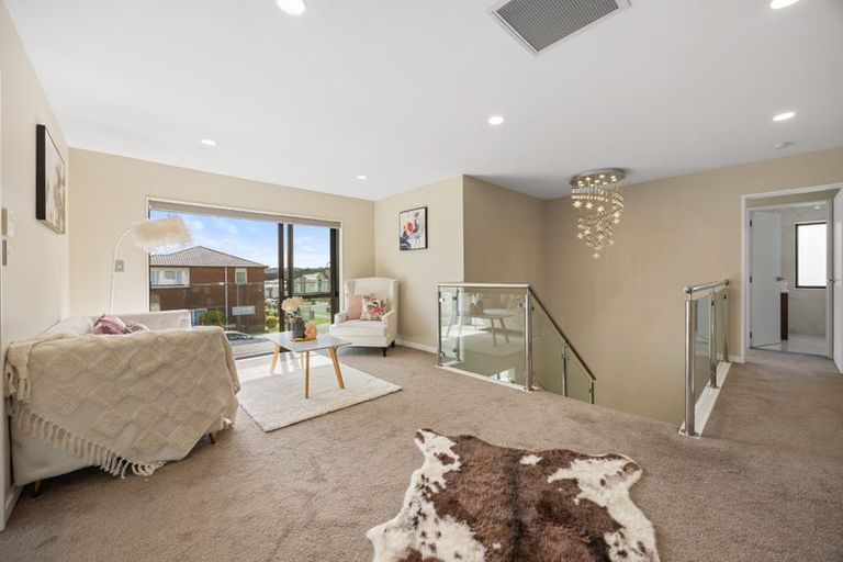 Photo of property in 67 Drumbuoy Drive, Flat Bush, Auckland, 2019