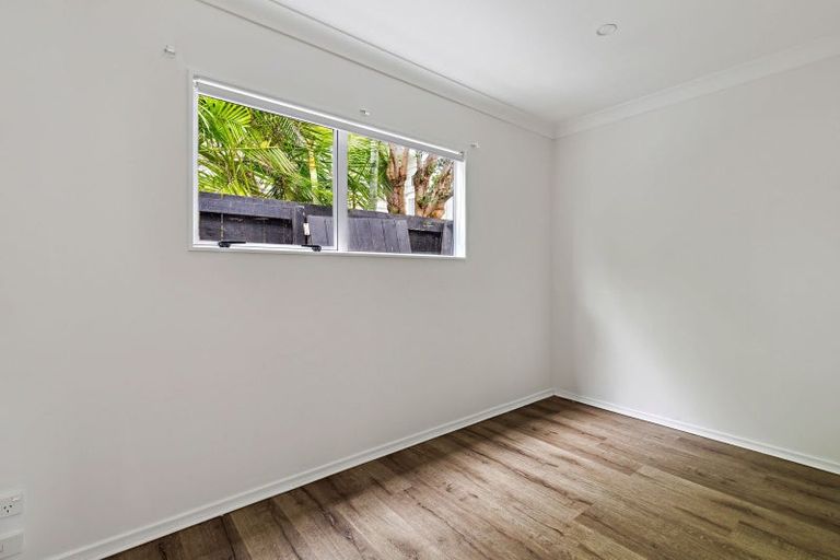 Photo of property in 1/69 Bay Street, Red Beach, 0932