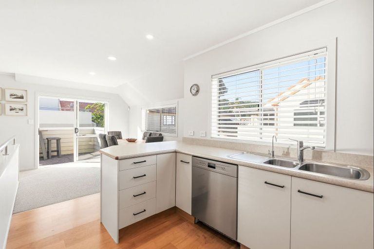 Photo of property in 12a Commons Avenue, Mount Maunganui, 3116
