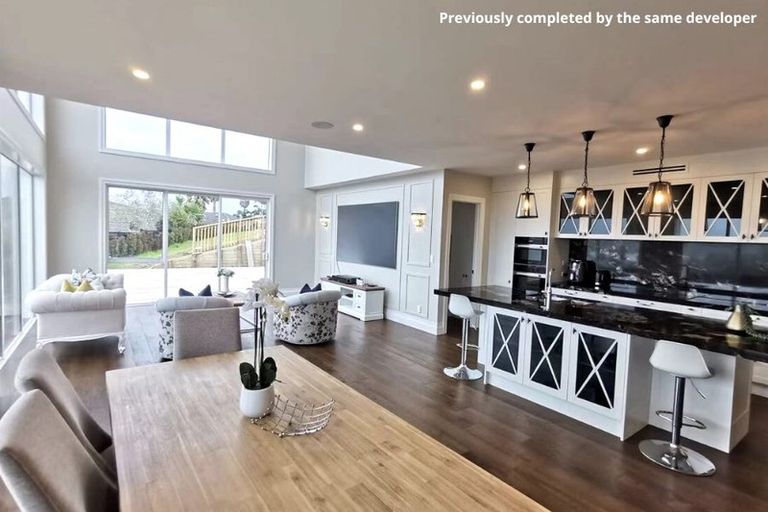 Photo of property in 40 Paparahi Place, Wainui, 0992