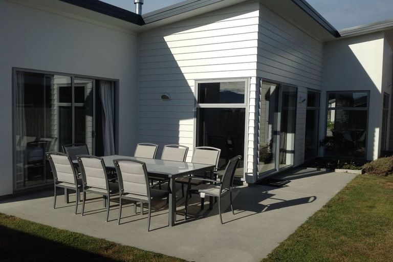 Photo of property in 44 Sherwin Avenue, Albert Town, Wanaka, 9305