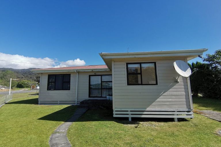 Photo of property in 47 Aylmer Street, Ross, 7812