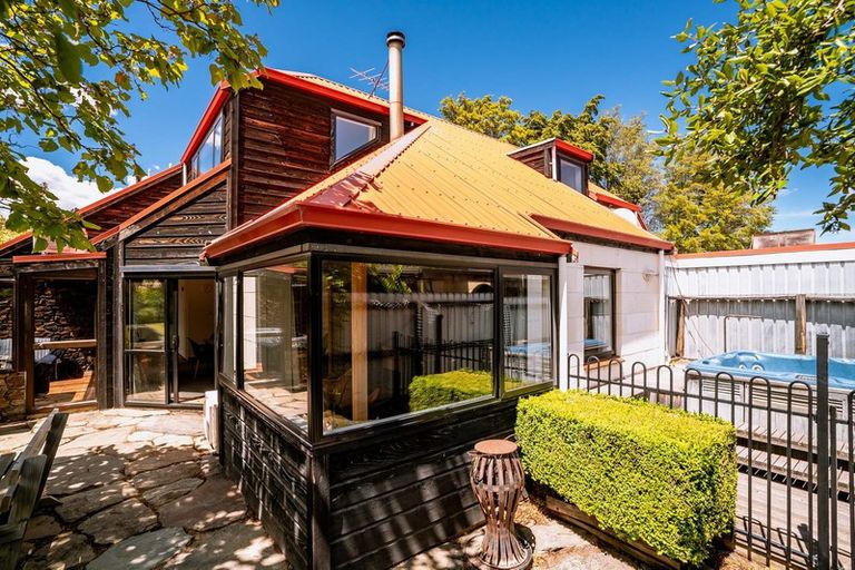 Photo of property in 4 Coleraine Street, Cromwell, 9310