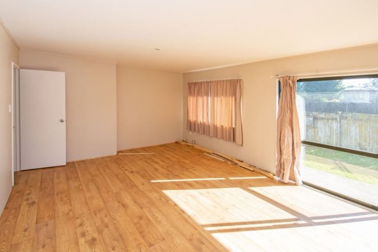 Photo of property in 3a Kohiwi Road, Manurewa, Auckland, 2102