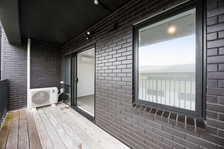 Photo of property in 108/28c Eileen Newey Place, Henderson, Auckland, 0612