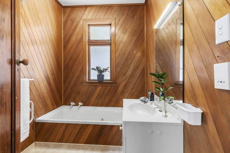 Photo of property in 155 Severn Street, Island Bay, Wellington, 6023