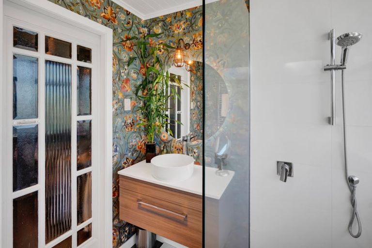 Photo of property in 39 Gaine Street, New Plymouth, 4310