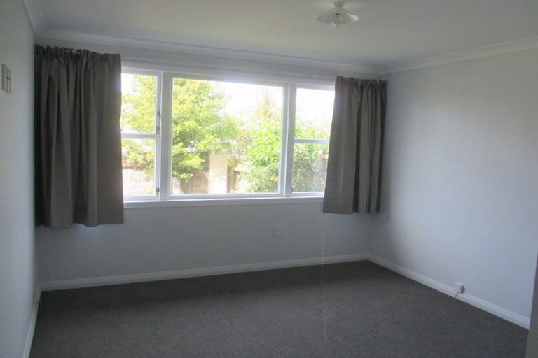 Photo of property in 1 Luton Street, Hokowhitu, Palmerston North, 4410