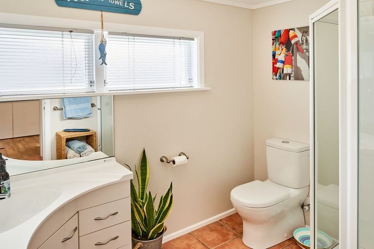 Photo of property in 93 Marine Parade, Paraparaumu Beach, Paraparaumu, 5032