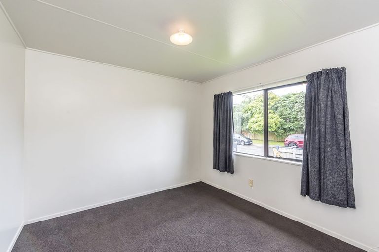 Photo of property in 2 Spackman Crescent, Paraparaumu, 5032