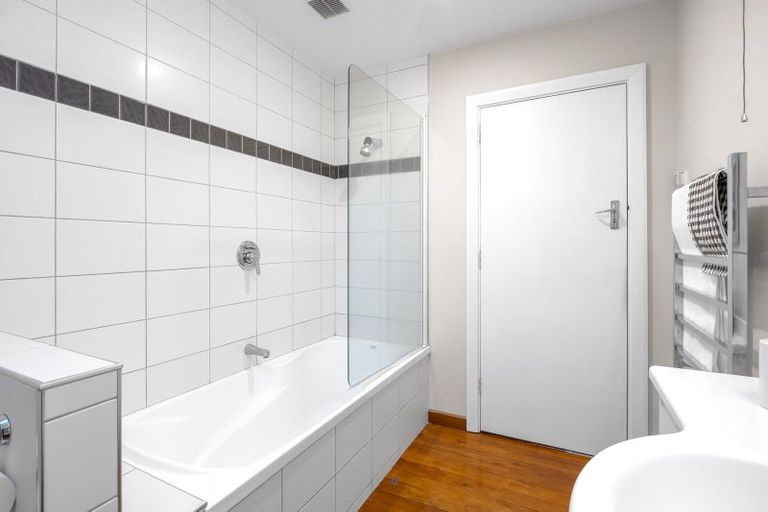 Photo of property in 15 Rochford Place, Bryndwr, Christchurch, 8052