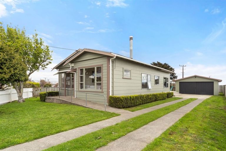 Photo of property in 1 Edmay Street, Feilding, 4702
