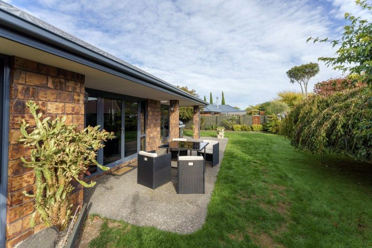 Photo of property in 5 Hideaway Gate, Parklands, Christchurch, 8083