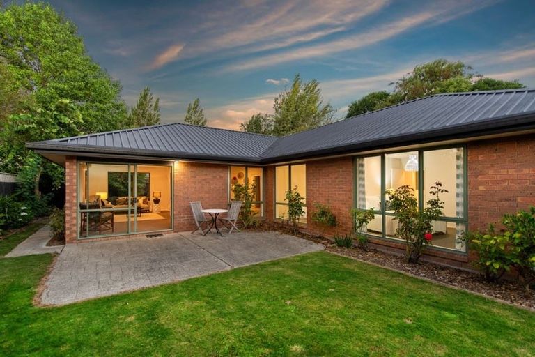 Photo of property in 263 Eastern Terrace, Sydenham, Christchurch, 8023