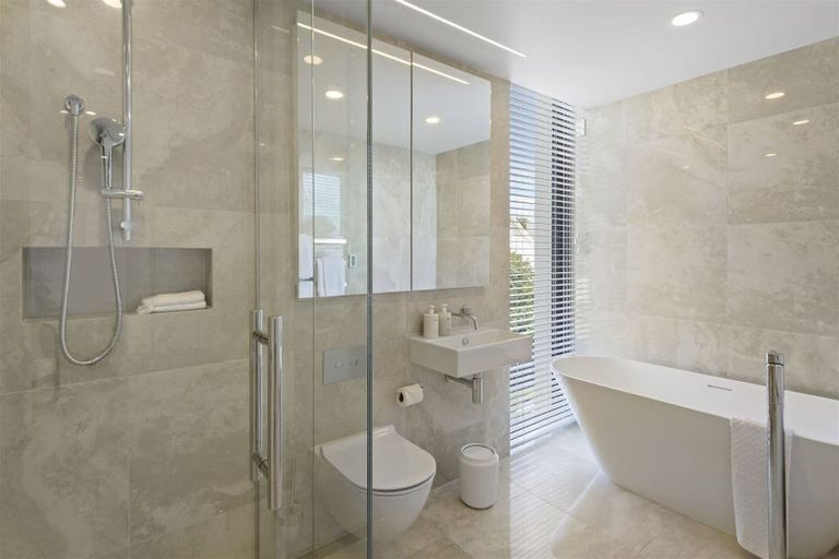 Photo of property in 140 Glandovey Road, Strowan, Christchurch, 8052