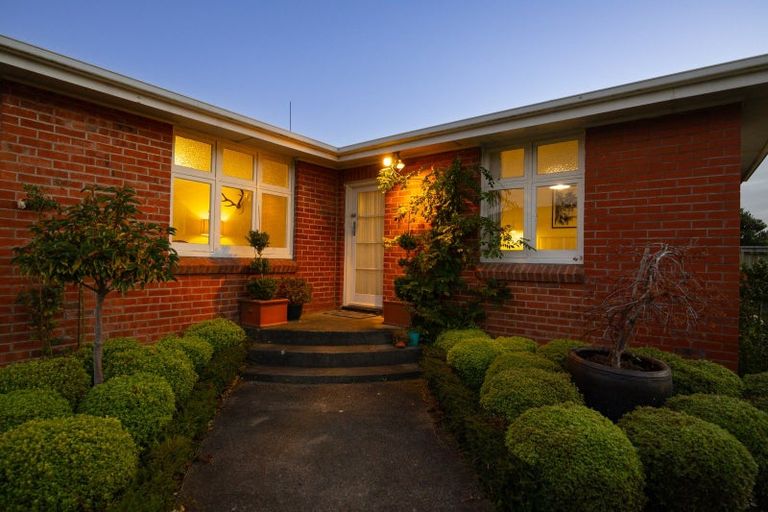 Photo of property in 16 Aberdeen Avenue, Takaro, Palmerston North, 4412