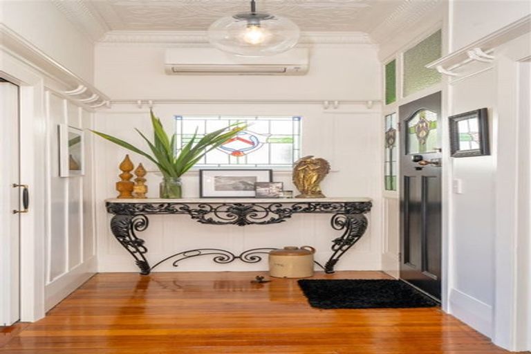 Photo of property in 38 Ings Avenue, Saint Clair, Dunedin, 9012