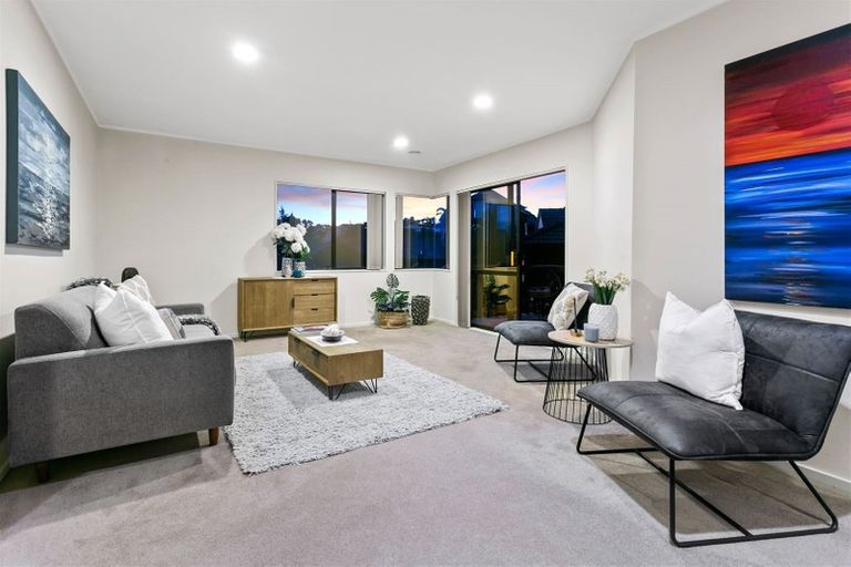 Photo of property in 3/6 Honeysuckle Lane, Mairangi Bay, Auckland, 0630