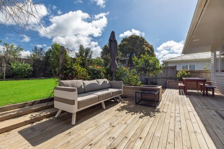 Photo of property in 1/56 Glendale Road, Glen Eden, Auckland, 0602