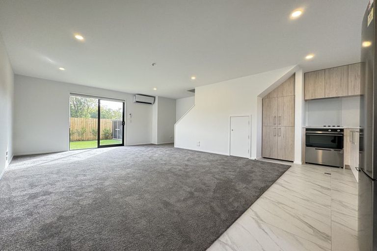 Photo of property in 2/8 Matata Place, Dallington, Christchurch, 8061