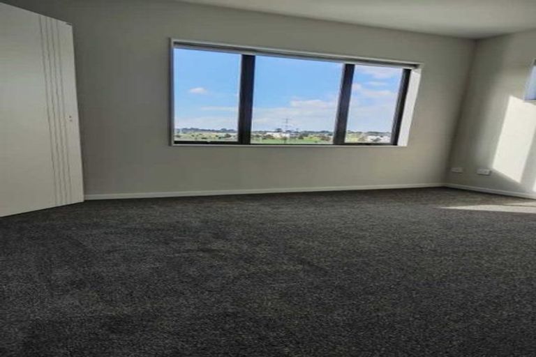 Photo of property in 30 Auranga Drive, Karaka, Papakura, 2113