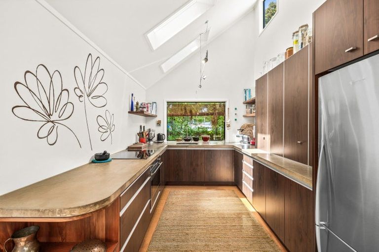 Photo of property in 11 Clinton Road, Tawharanui Peninsula, Warkworth, 0986