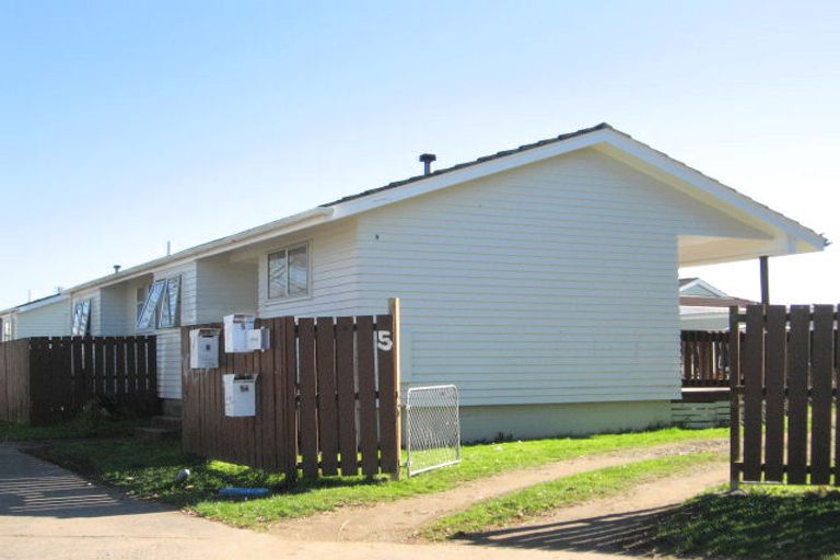Photo of property in 5 Liddy Place, Papakura, 2110