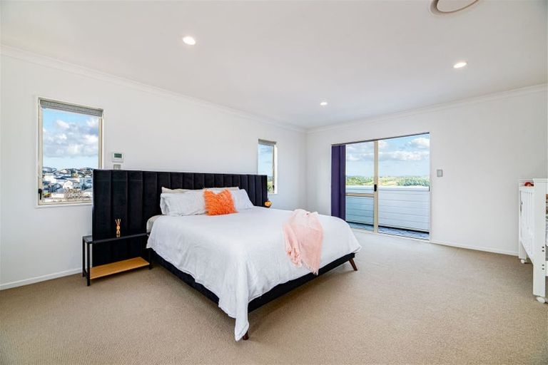 Photo of property in 23 Virginia Street, Henderson, Auckland, 0612