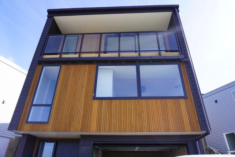 Photo of property in 16 Silvereye Way, Johnsonville, Wellington, 6037