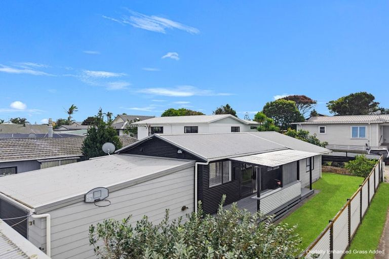 Photo of property in 81 Simpson Road, Papamoa Beach, Papamoa, 3118