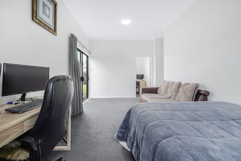 Photo of property in 42 Garland Drive, St Andrews, Hamilton, 3200