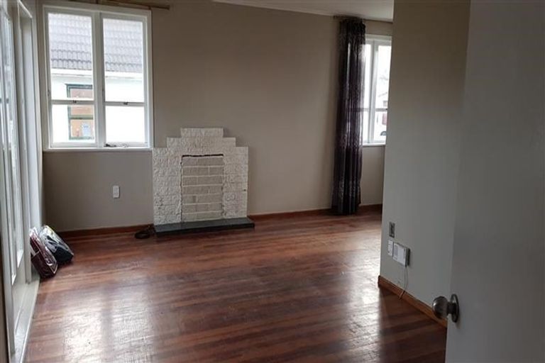 Photo of property in 28 Whitley Crescent, Otara, Auckland, 2023