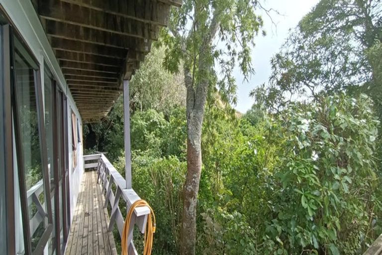 Photo of property in 9 Kate Way, Karori, Wellington, 6012