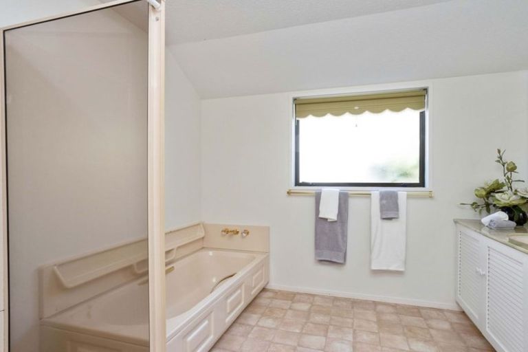 Photo of property in 224 Mount Pleasant Road, Mount Pleasant, Christchurch, 8081