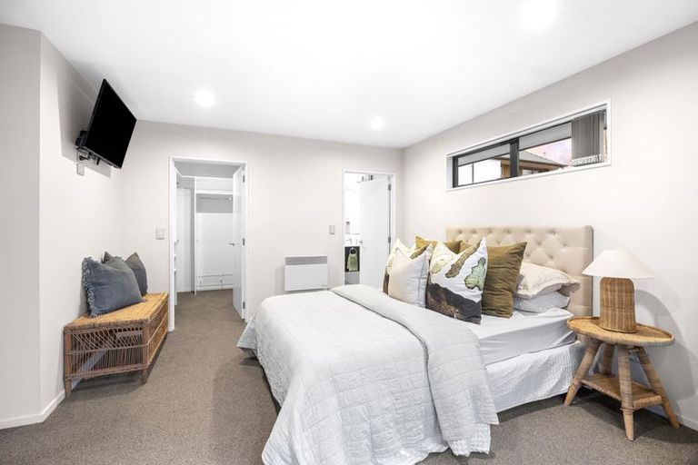 Photo of property in 45 Woodville Street, Edgeware, Christchurch, 8013