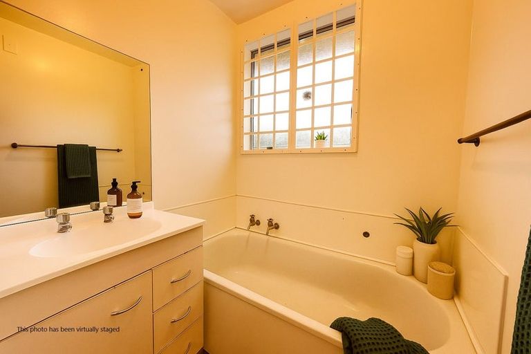 Photo of property in 2/98 Peverel Street, Riccarton, Christchurch, 8041