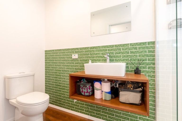 Photo of property in 6 Carlton Street, Melrose, Wellington, 6023