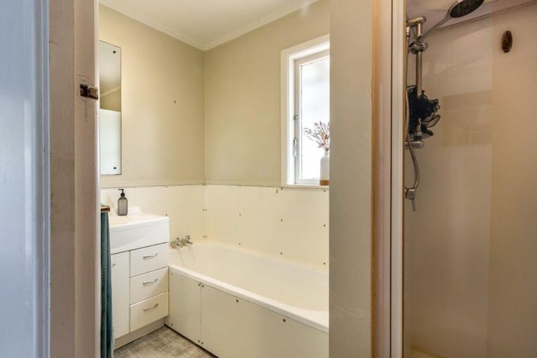 Photo of property in 303 Lumsden Road, Akina, Hastings, 4122