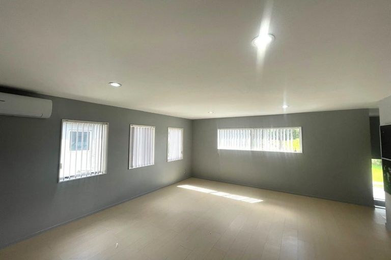Photo of property in 14 Stamford Crescent, Flat Bush, Auckland, 2019