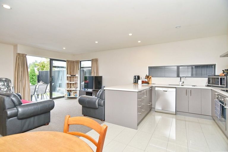 Photo of property in 15a Te Whenu Crescent, Marshland, Christchurch, 8083