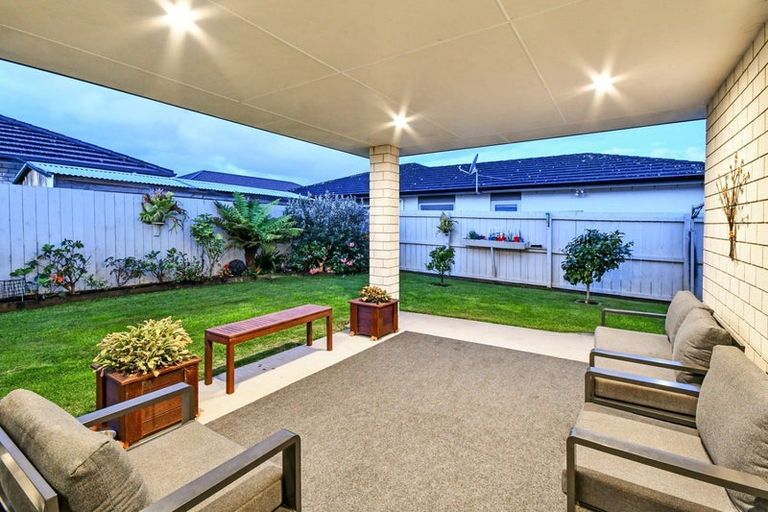 Photo of property in 100 Helenslee Road, Pokeno, 2472