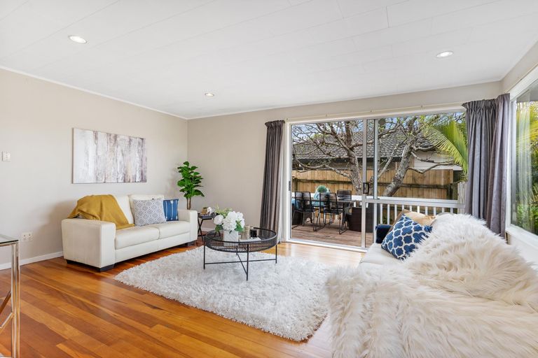 Photo of property in 1/7 Studfall Street, Pakuranga Heights, Auckland, 2010