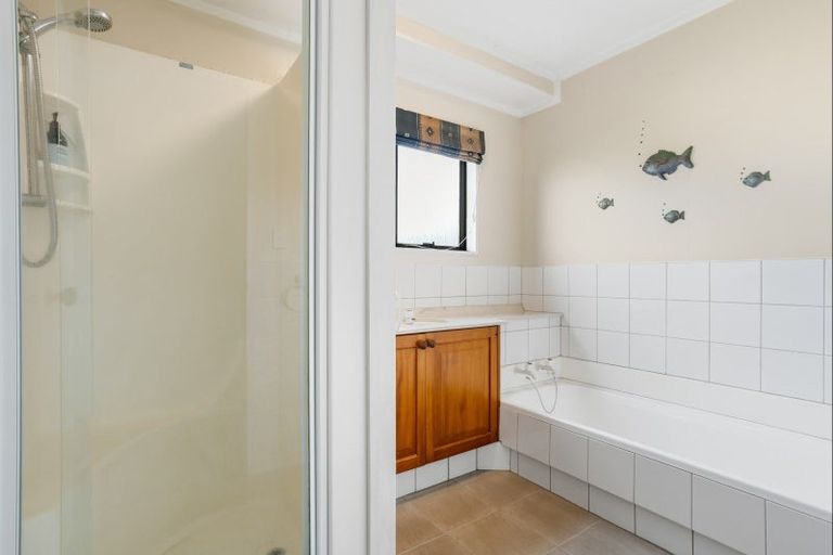 Photo of property in 135 Everitt Crescent, Whangamata, 3620