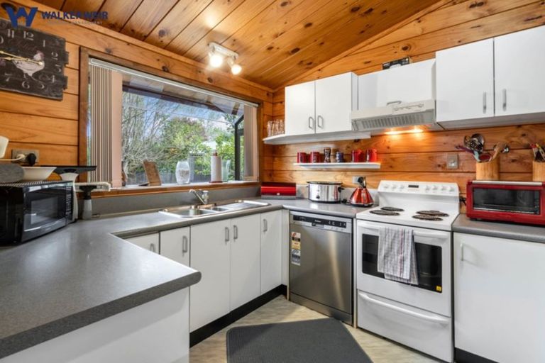 Photo of property in 3 St Annes Crescent, Wattle Downs, Auckland, 2103