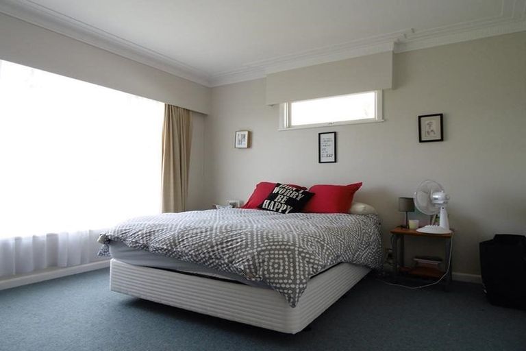 Photo of property in 130 Archibald Road, Kelston, Auckland, 0602