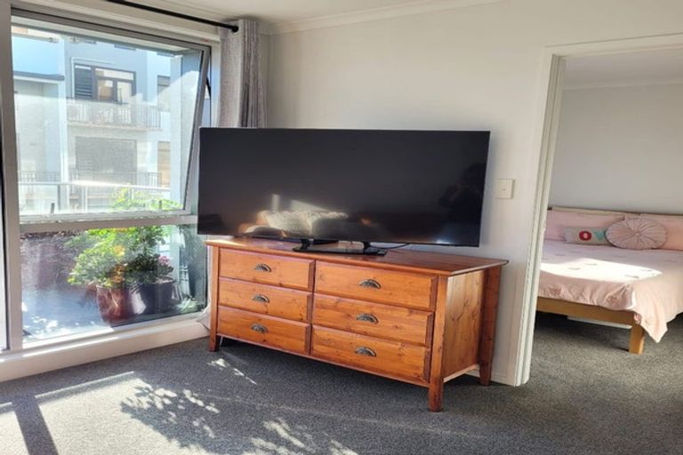 Photo of property in 2c/20 Charlotte Street, Eden Terrace, Auckland, 1021