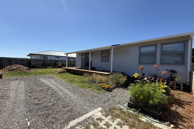 Photo of property in 1b Community Green, Featherston, 5710